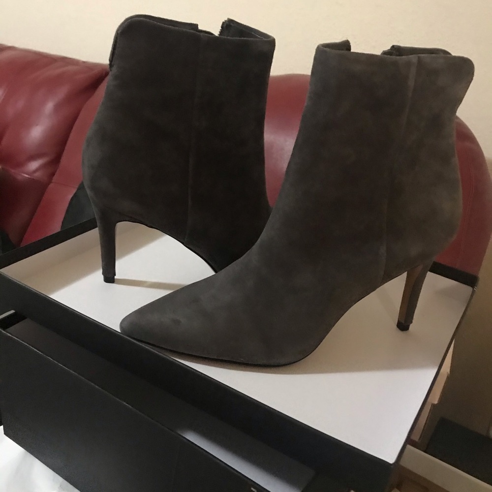 Steve Madden suede dress heels for women grey size 7 NEW
